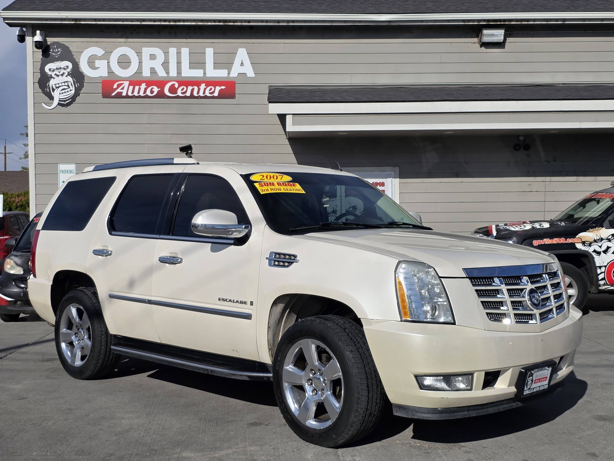 Used 2007 Cadillac Escalade AWD image 1