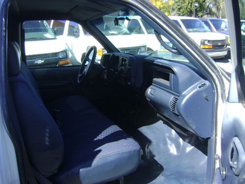 Used 1998 Chevrolet Silverado 3500 image 12