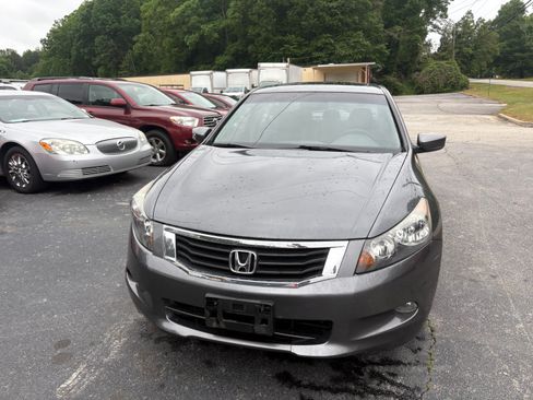 Used 2009 Honda Accord EX-L V6 Sedan image 3