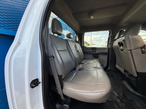 Used 2017 Ford F550 image 18