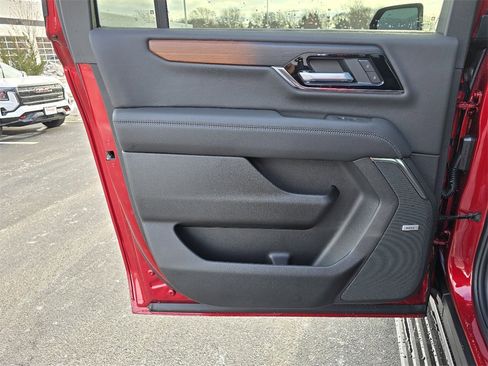 New 2026 GMC Yukon XL Denali image 24