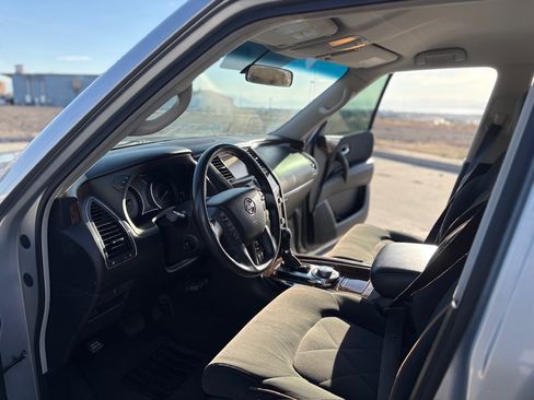 Used 2017 Nissan Armada SV image 9