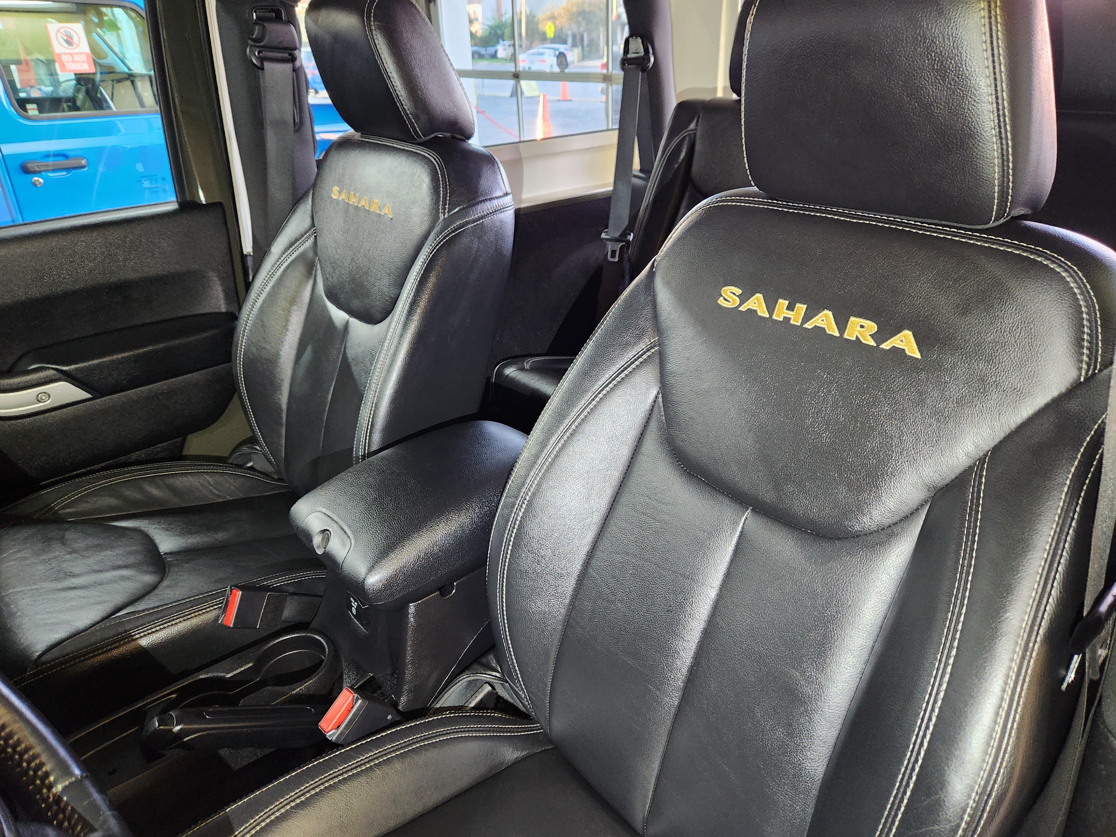 Used 2015 Jeep Wrangler 4WD Sahara image 14