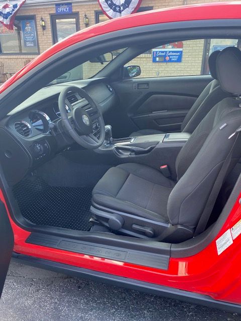 Used 2011 Ford Mustang Coupe RWD image 13