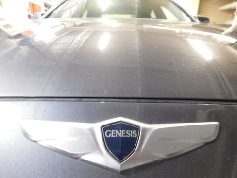 Used 2015 Hyundai Genesis 3.8 image 12