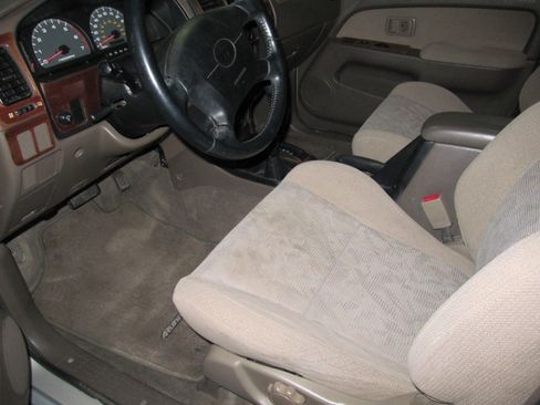 Used 1999 Toyota 4Runner SR5 Premium image 18