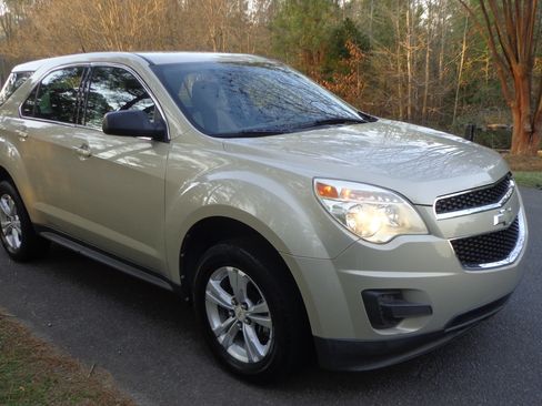 Used 2011 Chevrolet Equinox LS image 6
