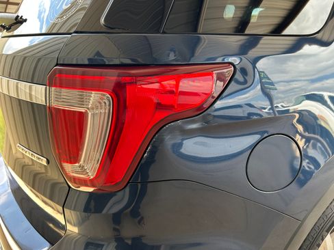 Used 2016 Ford Explorer FWD XLT image 22