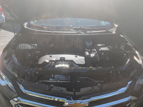 Used 2018 Chevrolet Equinox Premier image 14