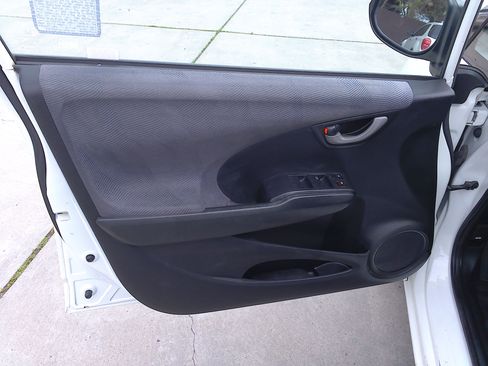 Used 2010 Honda Fit LX image 9