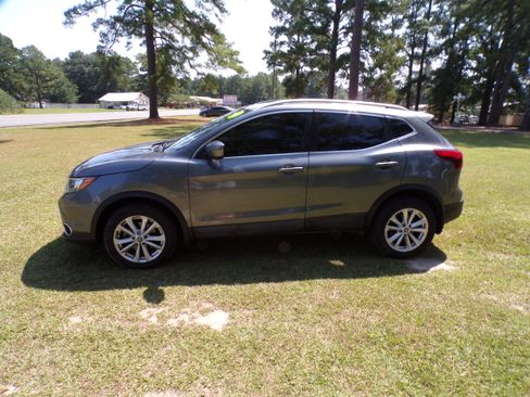 Used 2019 Nissan Rogue Sport FWD image 1