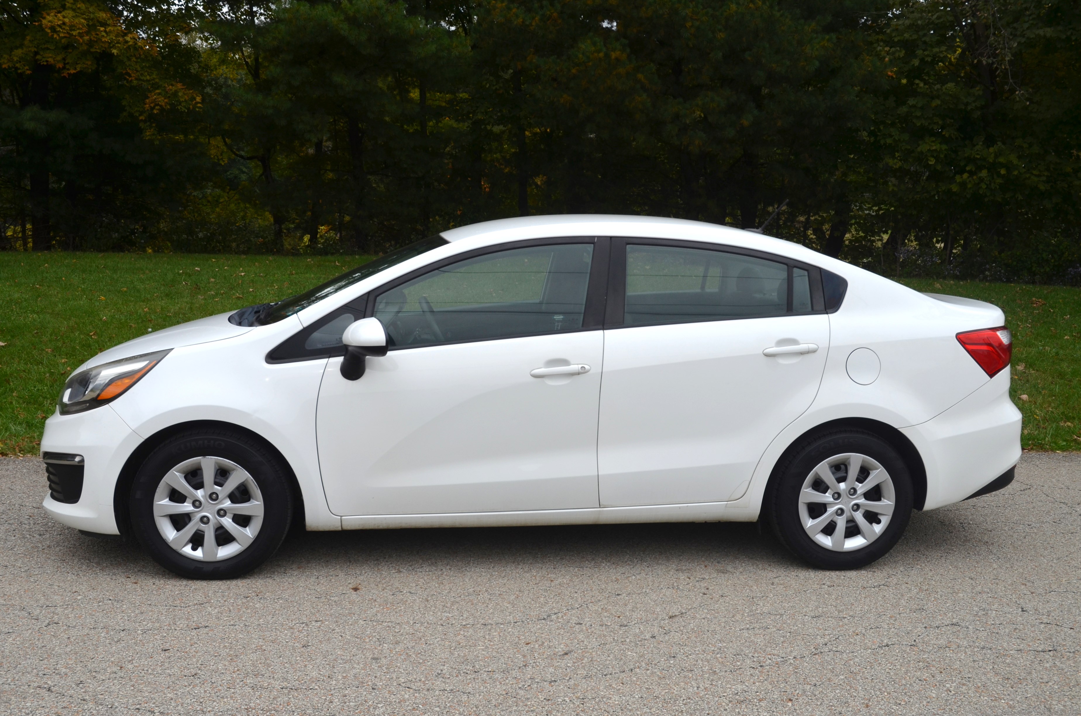 Used 2017 Kia Rio LX Sedan FWD image 1