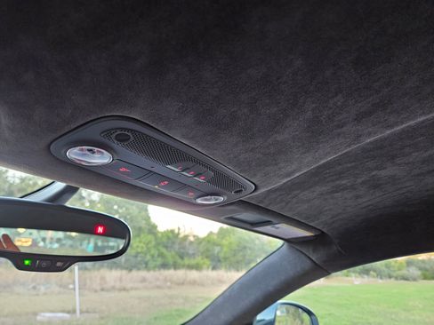 Used 2012 Audi R8 V10 image 41