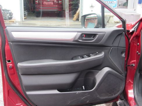 Used 2015 Subaru Outback 2.5i AWD/4WD image 12