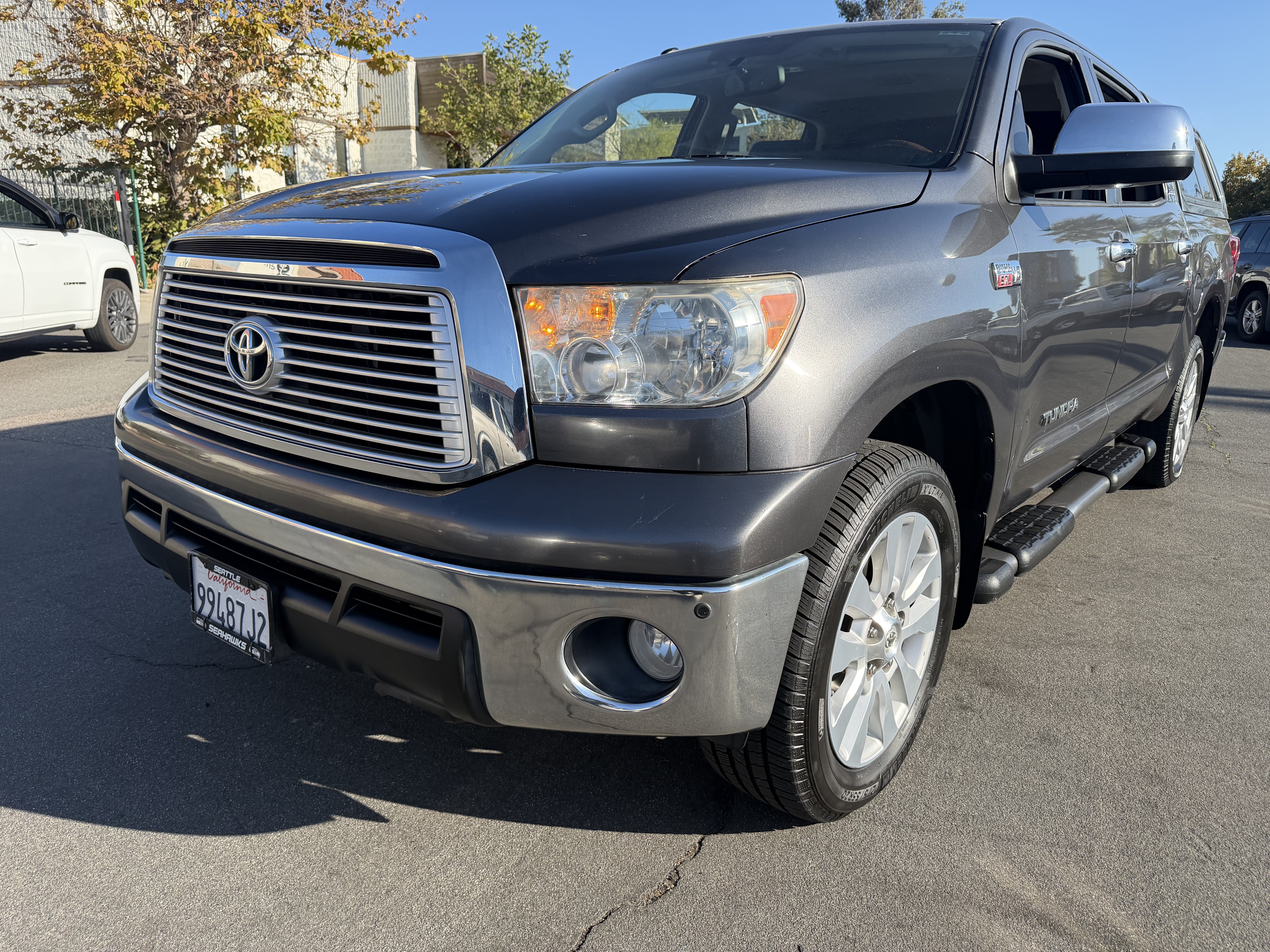 Used 2013 Toyota Tundra 4x4 CrewMax Platinum image 5