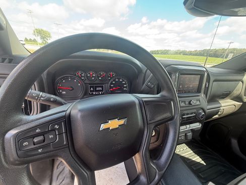 Used 2025 Chevrolet Silverado 3500 4x4 Crew Cab W/T image 8