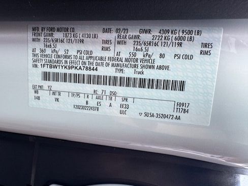 Used 2023 Ford E-Transit image 20