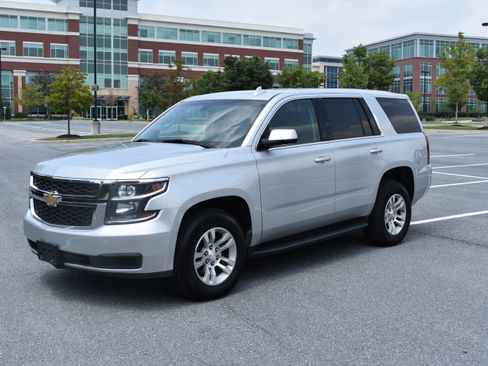 Used 2019 Chevrolet Tahoe 4WD image 3