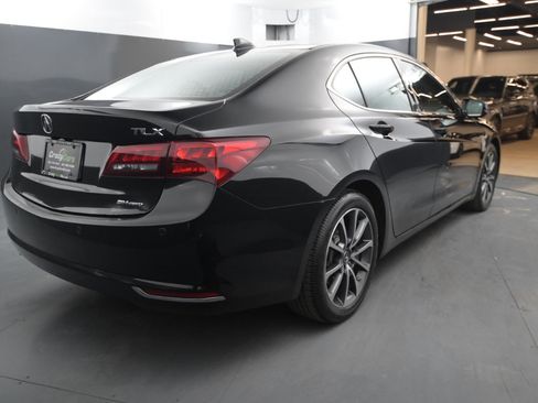 Used 2017 Acura TLX image 5