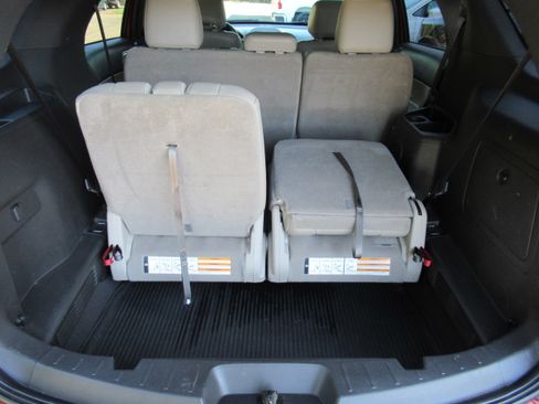 Used 2013 Ford Explorer XLT image 22