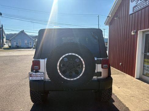 Used 2011 Jeep Wrangler Sport image 5