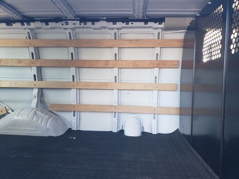 Used 2024 GMC Savana 2500 image 13