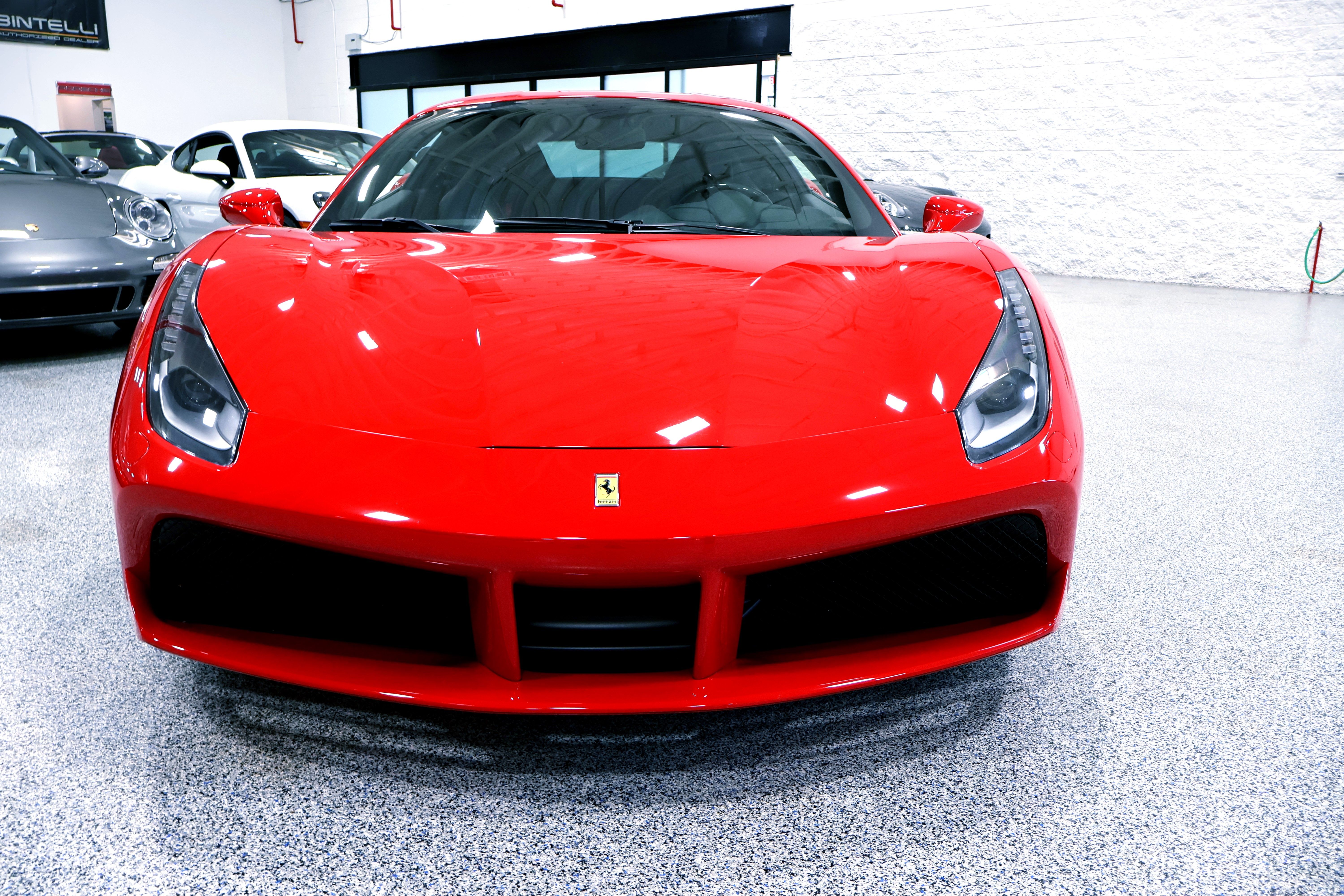 Used 2018 Ferrari 488 GTB RWD image 18