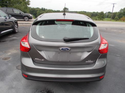Used 2014 Ford Focus SE Hatchback FWD image 6