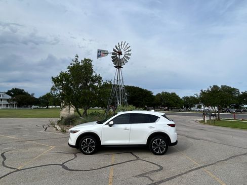 Used 2022 MAZDA CX-5 AWD 2.5 S w/ Premium Plus Pkg image 2