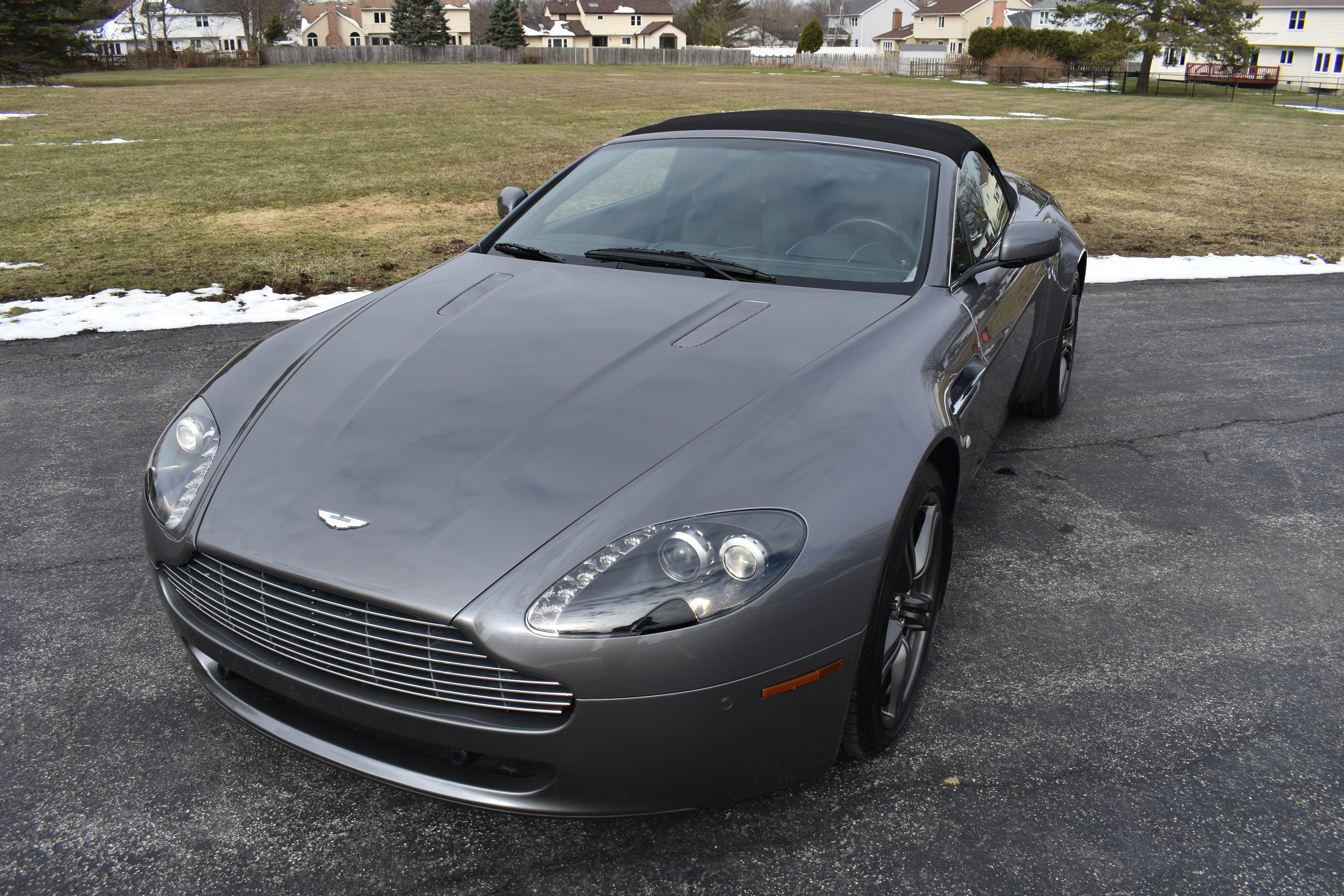Used 2009 Aston Martin V8 Vantage Roadster RWD image 19