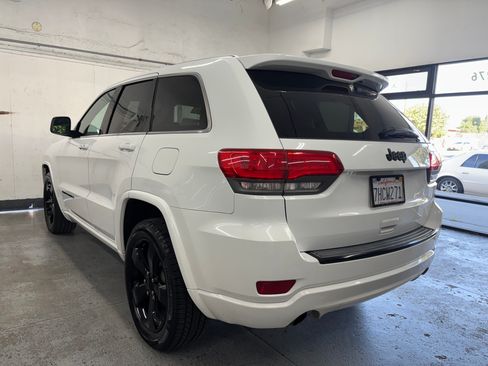 Used 2015 Jeep Grand Cherokee Altitude image 6