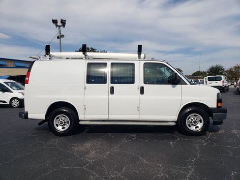 Used 2020 GMC Savana 2500 image 7
