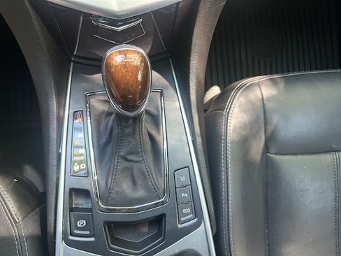 Used 2016 Cadillac SRX FWD Luxury image 16