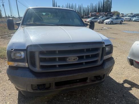 Used 2002 Ford F250 image 2