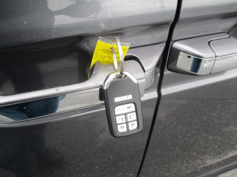 Used 2016 Honda Odyssey EX-L image 14