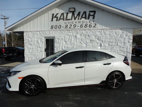 Used 2020 Honda Civic Sport image 9