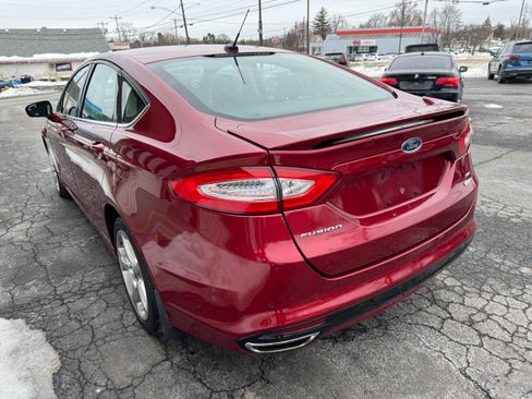 Used 2016 Ford Fusion SE image 4