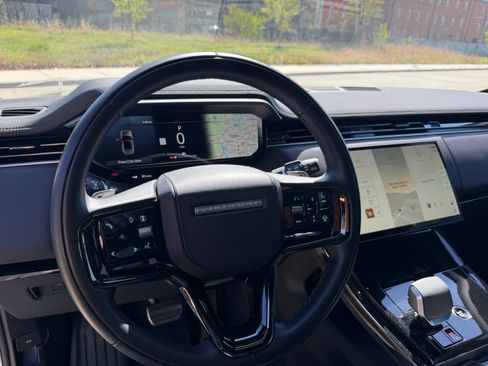 Used 2024 Land Rover Range Rover Sport Dynamic SE image 44