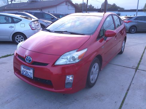 Used 2010 Toyota Prius One image 2