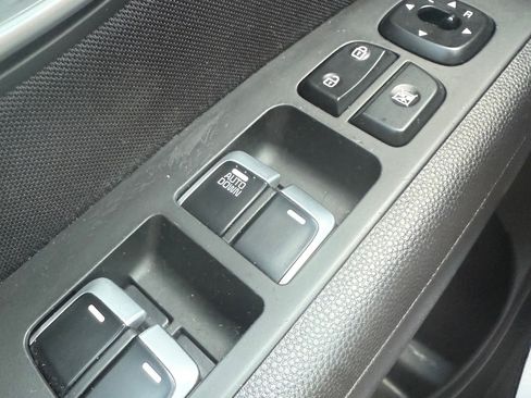 Used 2018 Kia Soul image 19