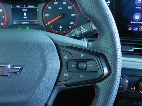 Used 2024 Chevrolet Trax RS image 24