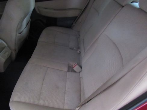 Used 2018 Subaru Outback 2.5i Premium AWD/4WD image 16