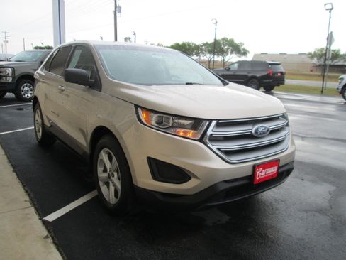 Used 2017 Ford Edge SE image 14