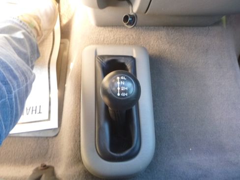 Used 2003 Dodge Ram 2500 Truck SLT image 21