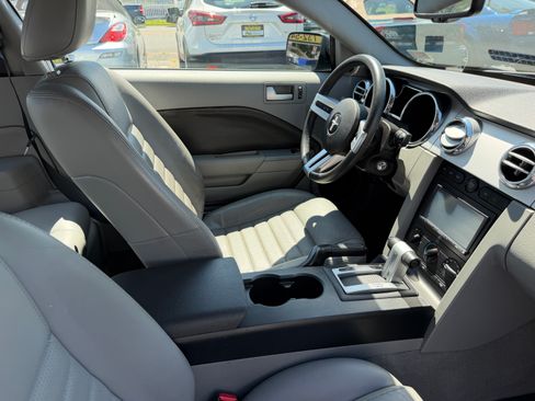 Used 2006 Ford Mustang GT Premium RWD image 17