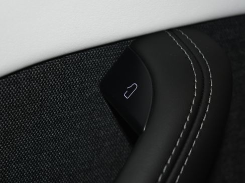 Used 2023 Tesla Model S Long Range image 40