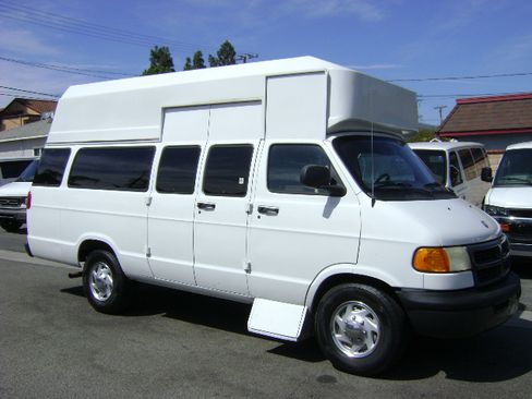 Used 2000 Dodge B3500 Maxi RWD image 3