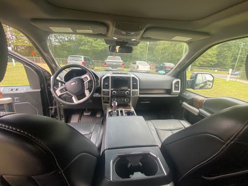 Used 2018 Ford F150 image 4