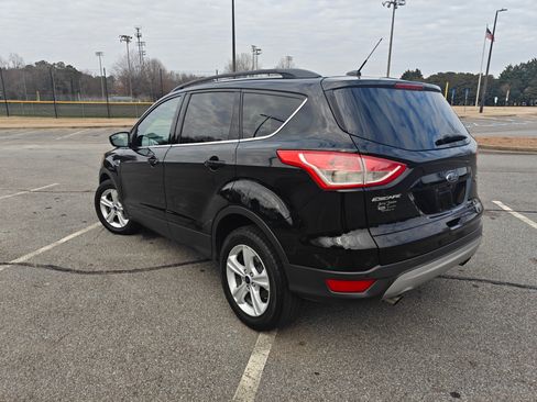 Used 2016 Ford Escape SE image 3