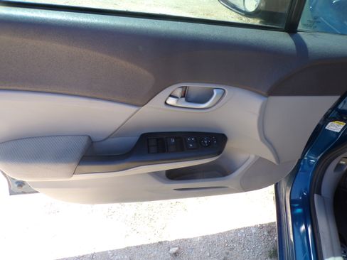 Used 2012 Honda Civic LX Sedan image 10